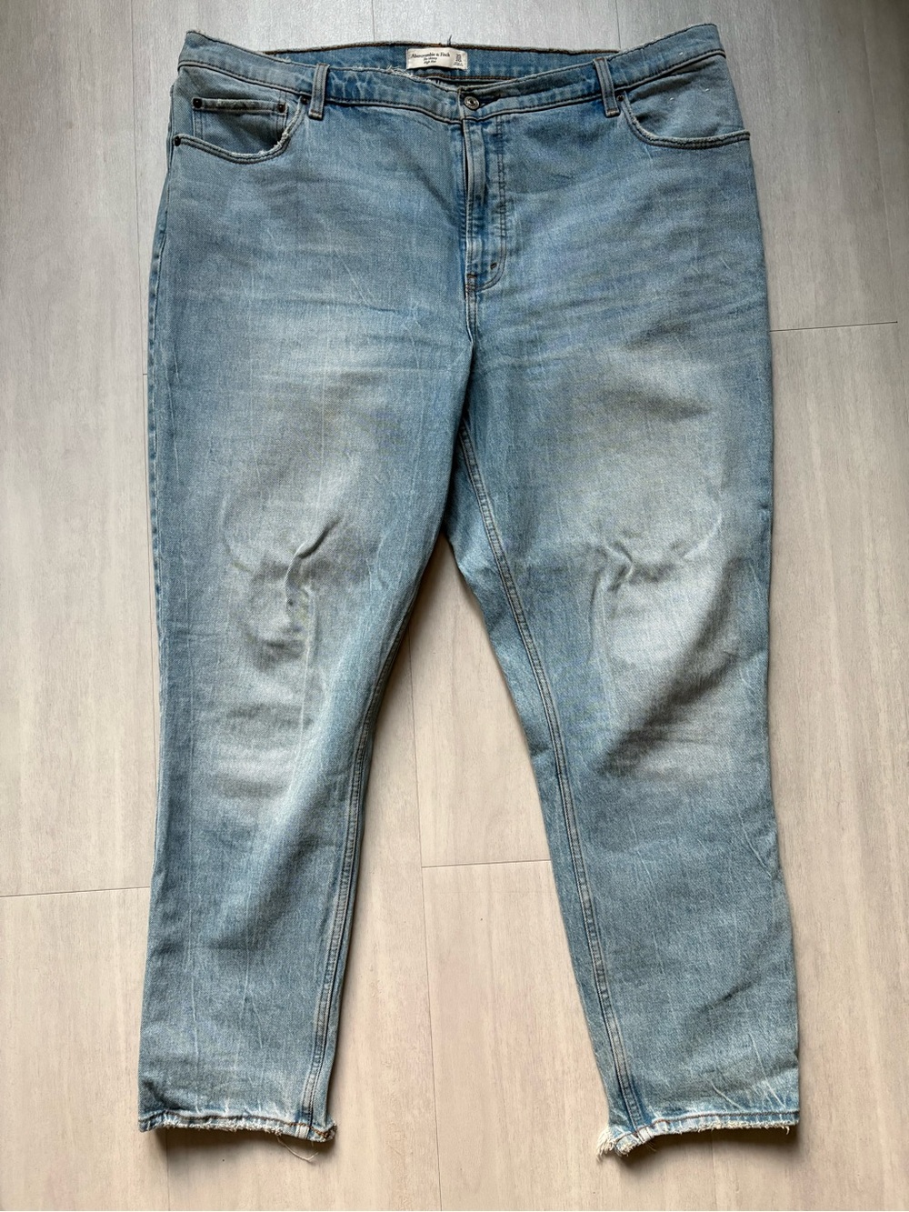 Abercrombie & Fitch The Skinny High Rise Light Blue Jeans US 35/20LONG